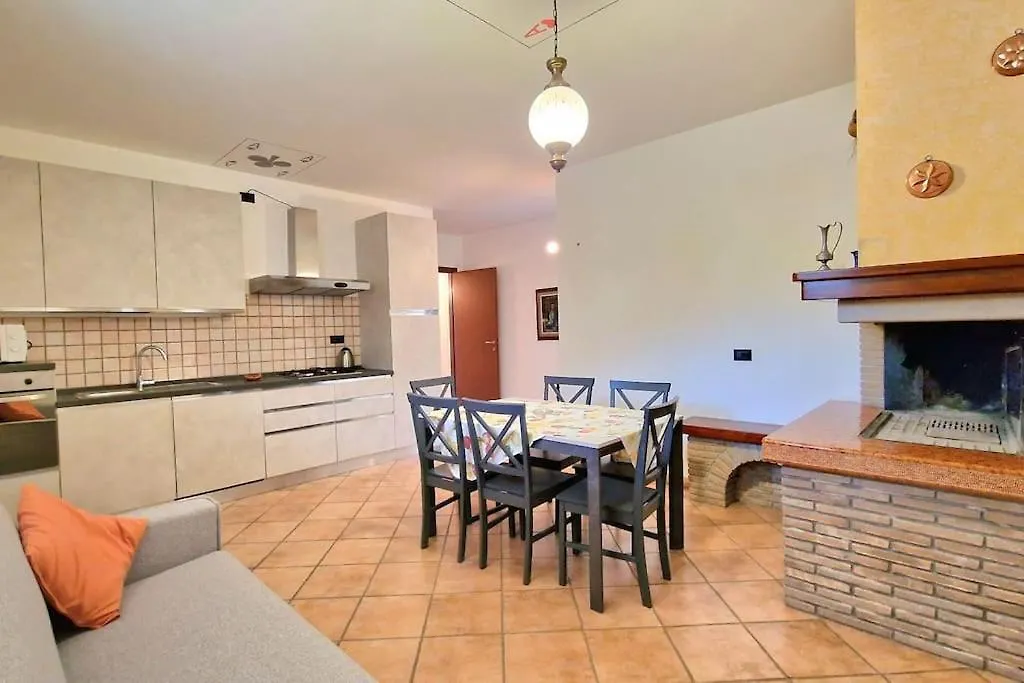 Ca' Degli Ulivi Apartment Caprino Veronese